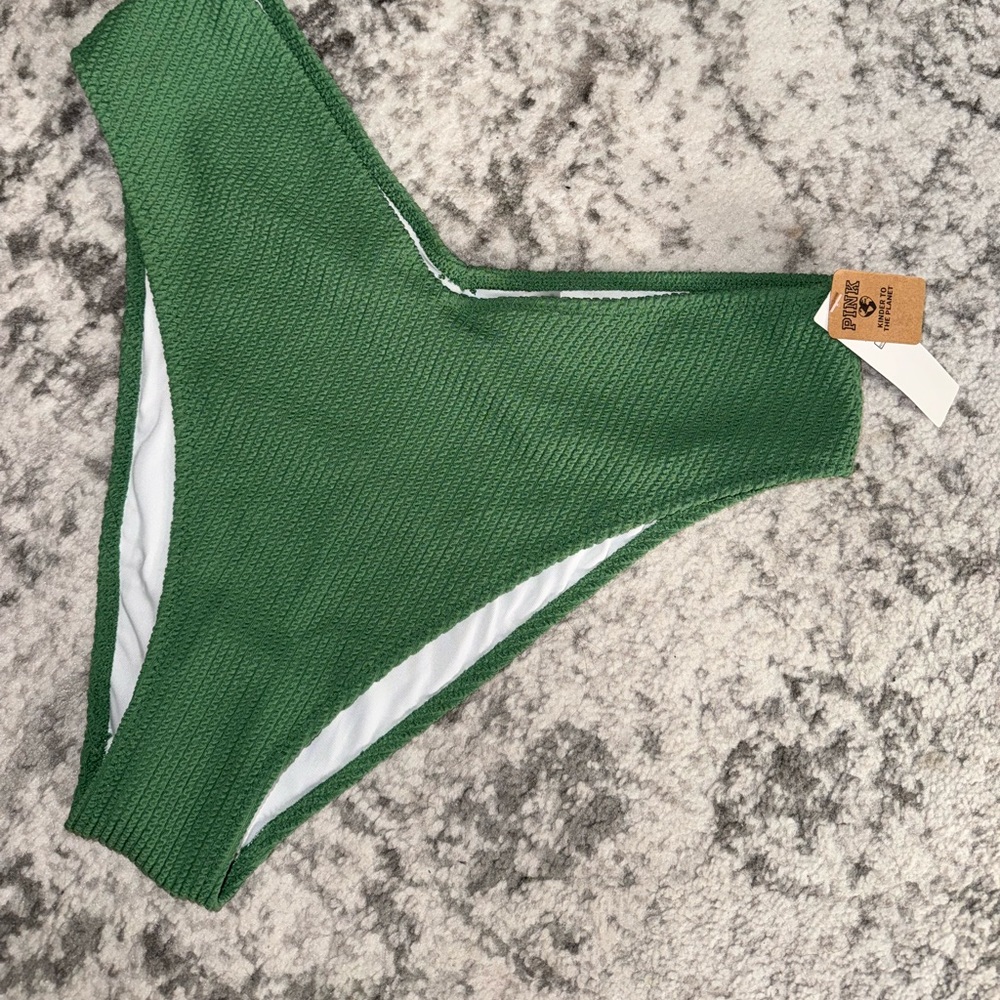 Victoria’s Secret bikini bottom new w tags